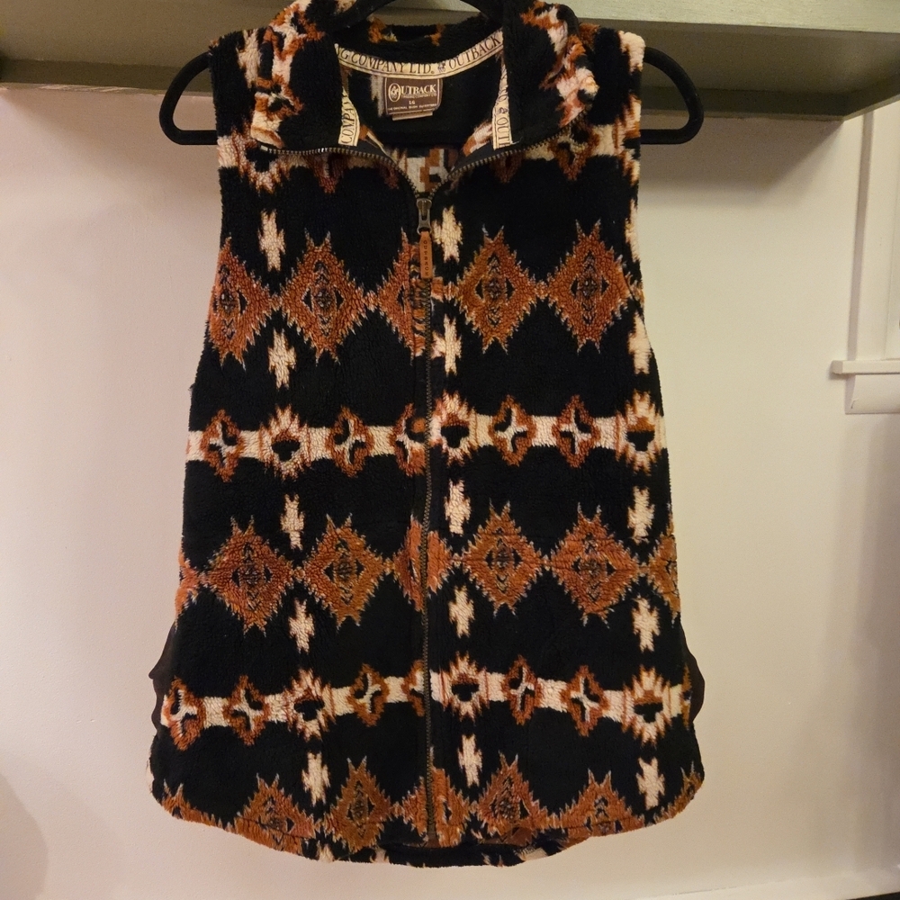 Aztec Patterned Fleece Vest - Black and Brown